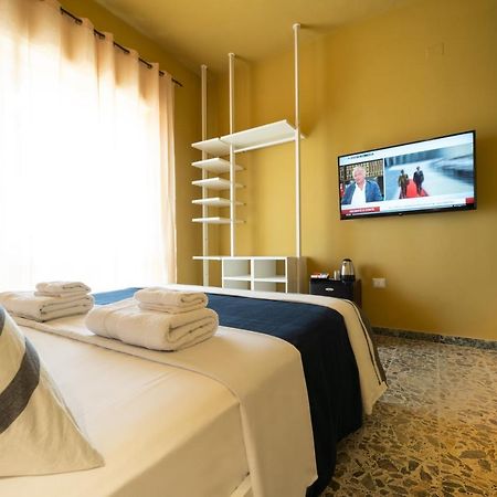 Boutique Rooms Carbonazzi 17 Cagliari Ngoại thất bức ảnh