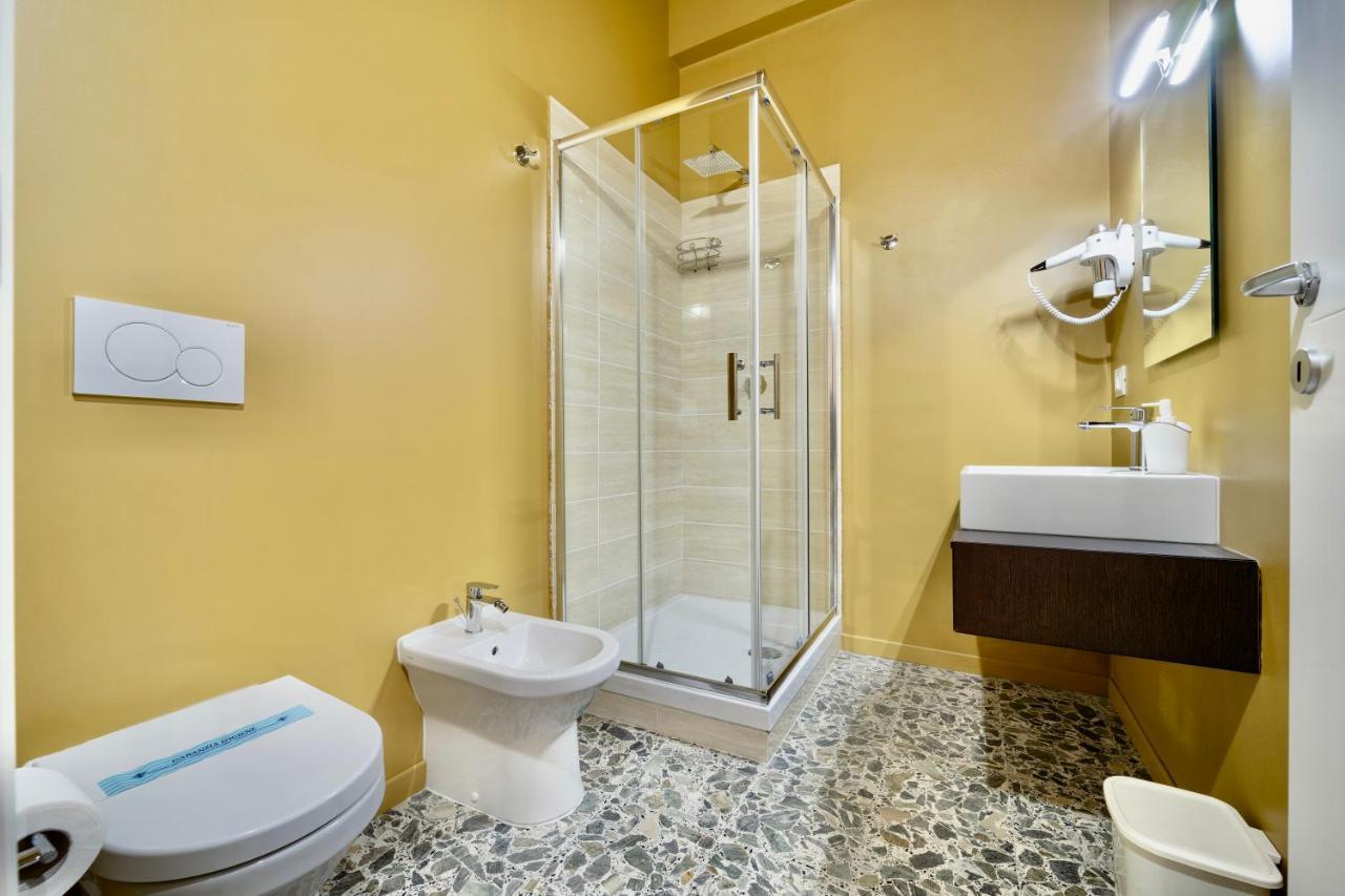 Boutique Rooms Carbonazzi 17 Cagliari Ngoại thất bức ảnh