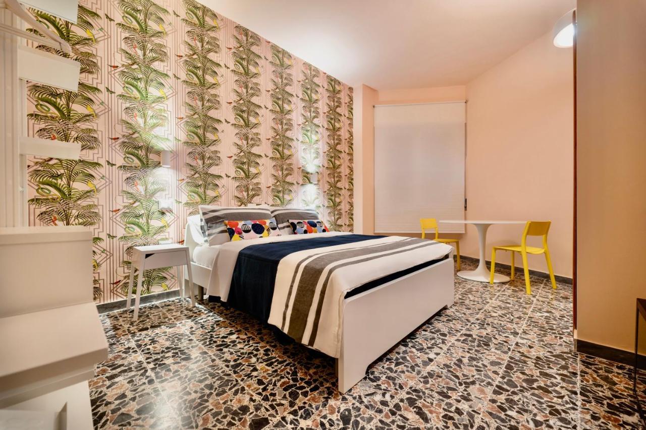 Boutique Rooms Carbonazzi 17 Cagliari Ngoại thất bức ảnh