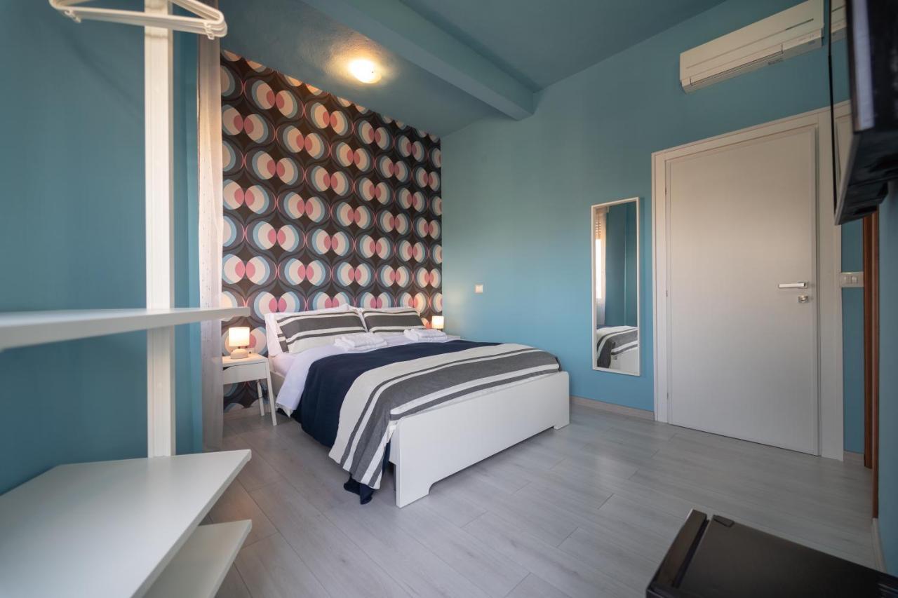 Boutique Rooms Carbonazzi 17 Cagliari Ngoại thất bức ảnh