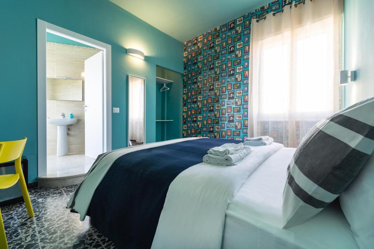 Boutique Rooms Carbonazzi 17 Cagliari Ngoại thất bức ảnh